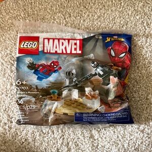 LEGO Marvel Spider-Man Venom Museum Set - Red, Blue, Black